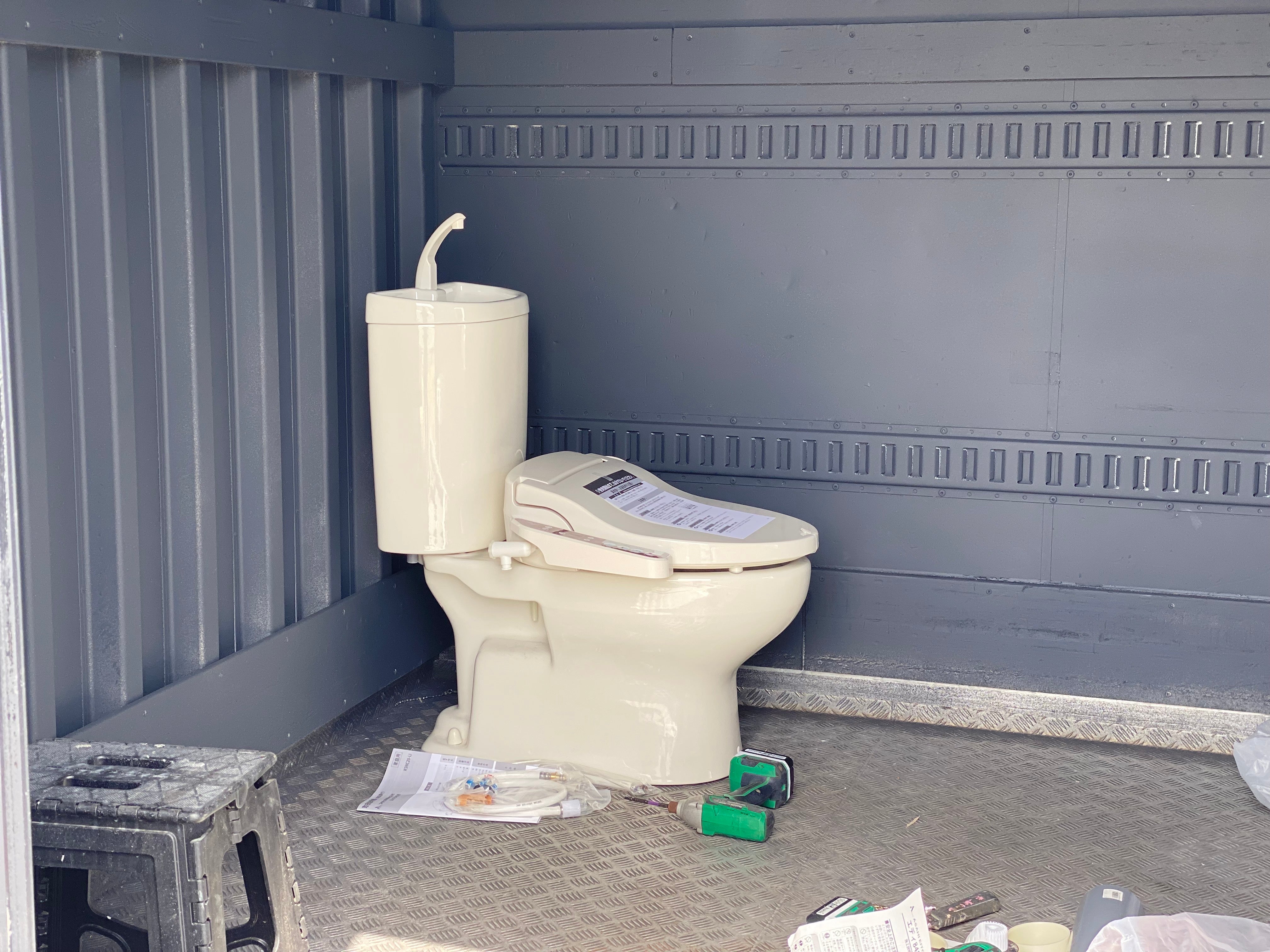 トイレ棟（中サイズベースコンテナ）SOLD OUT
